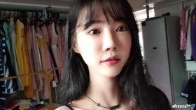 女主播直播接吻,女主播的激情瞬间